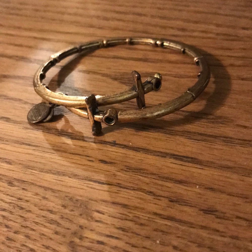 Anchor vintage Alex and Ani bangle
